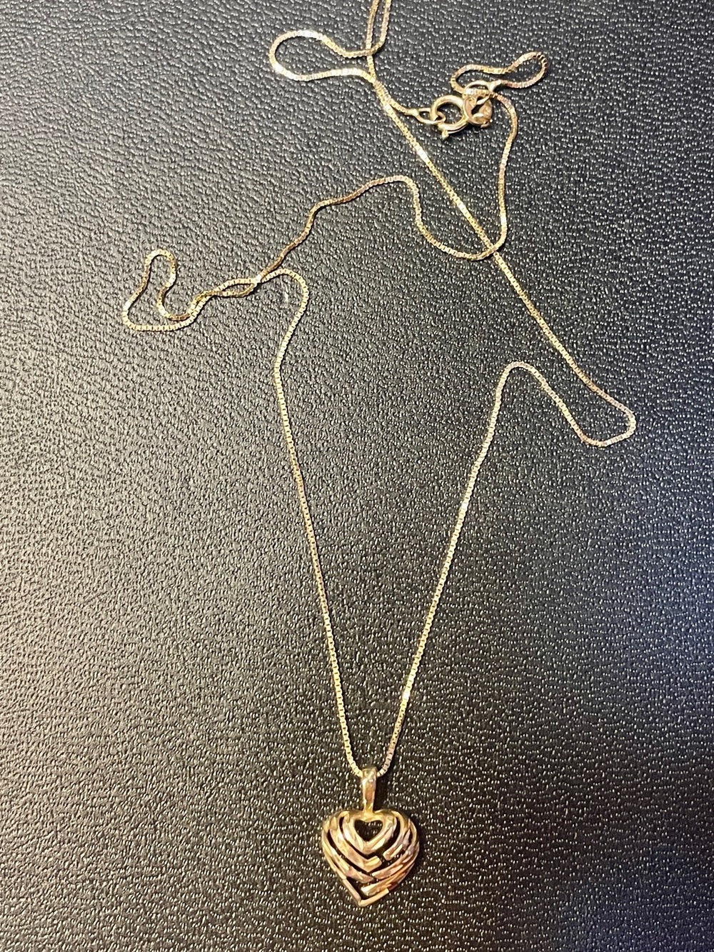 Real 14K Gold Dainty Heart Pendant Necklace. 1.3 Grams 14K. Valuation Report. - Picture 5 of 6